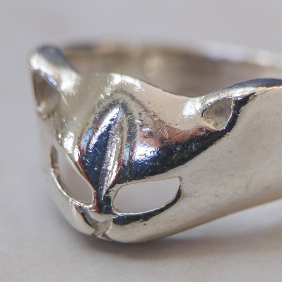 Vintage Jewelry - Sterling Silver Cat Mask Ring – Open Eyes, Size 5.5, 3.45 g